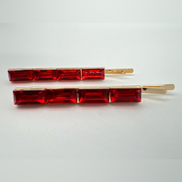 NWOT Set of Red Faceted Rhinestone Bobby Pins - Picture 1 of 1